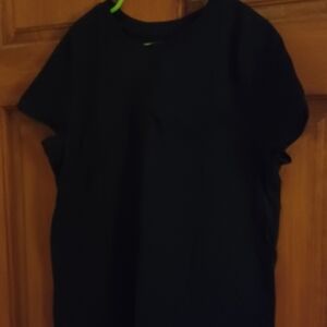 GIRLS BLACK SIZE 14 SUMMER T-SHIRT.